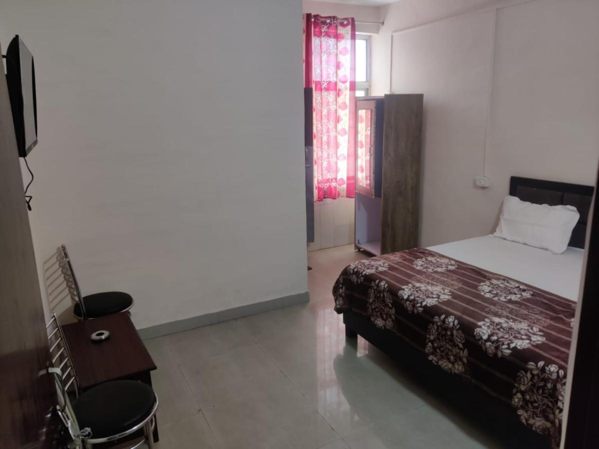 Apna Guest House Dehradun Eksteriør billede