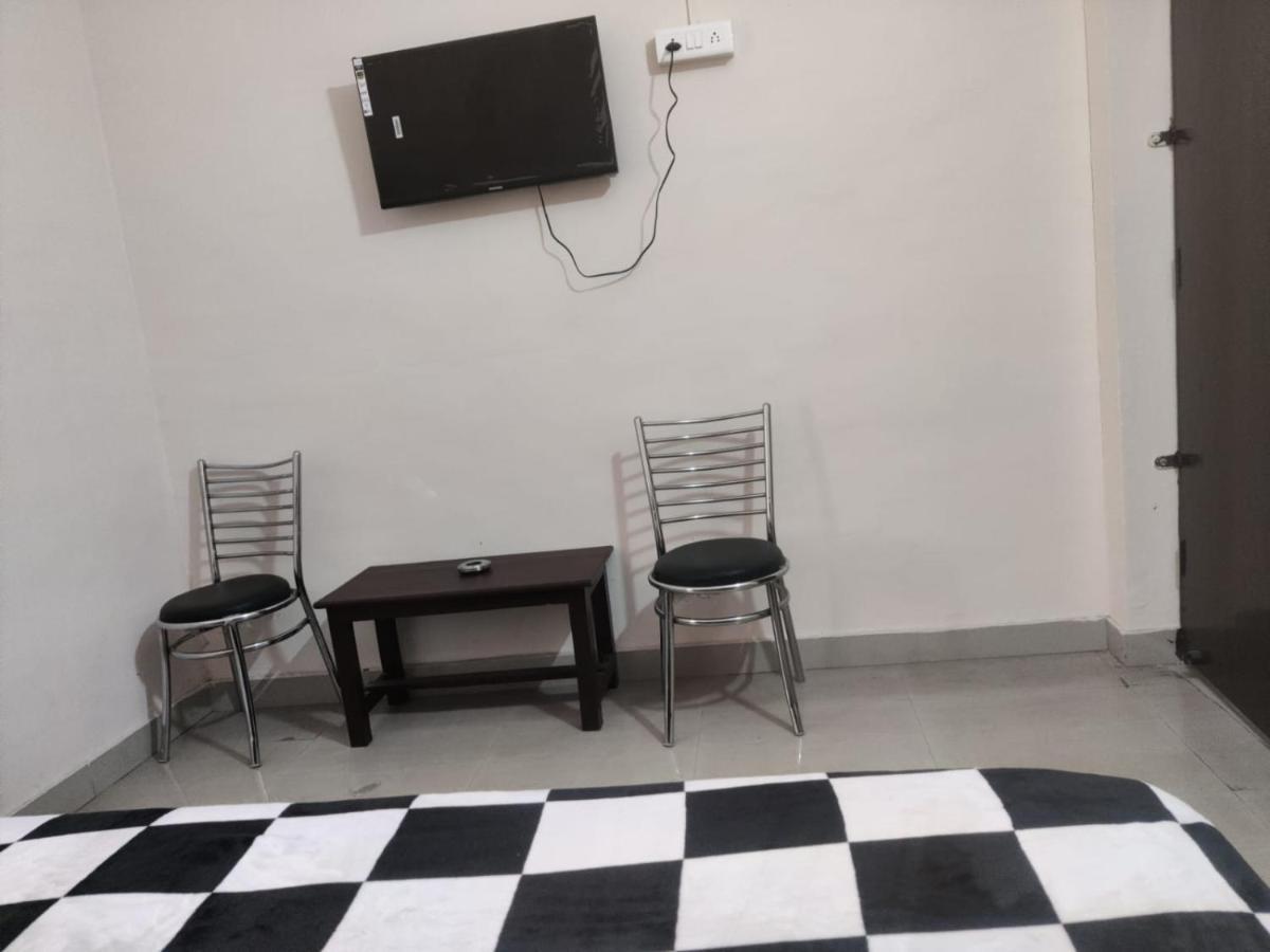 Apna Guest House Dehradun Eksteriør billede
