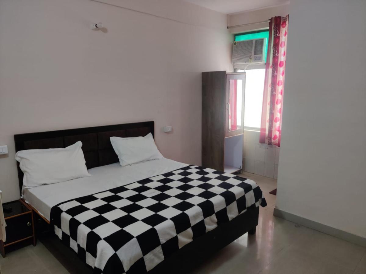 Apna Guest House Dehradun Eksteriør billede