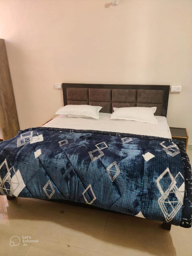 Apna Guest House Dehradun Eksteriør billede