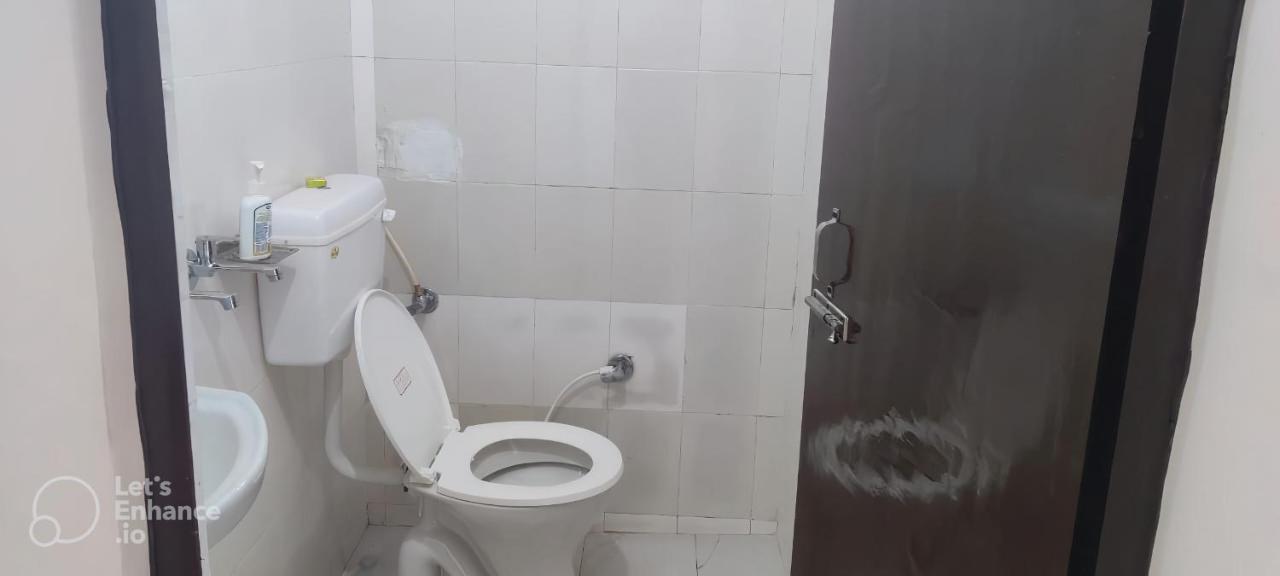 Apna Guest House Dehradun Eksteriør billede