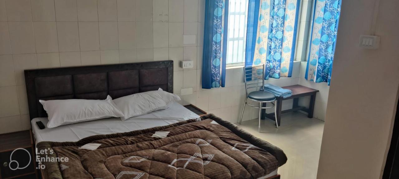 Apna Guest House Dehradun Eksteriør billede